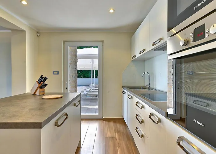 בית נופש Carmen *